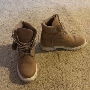 Light Brown Timberland Boots